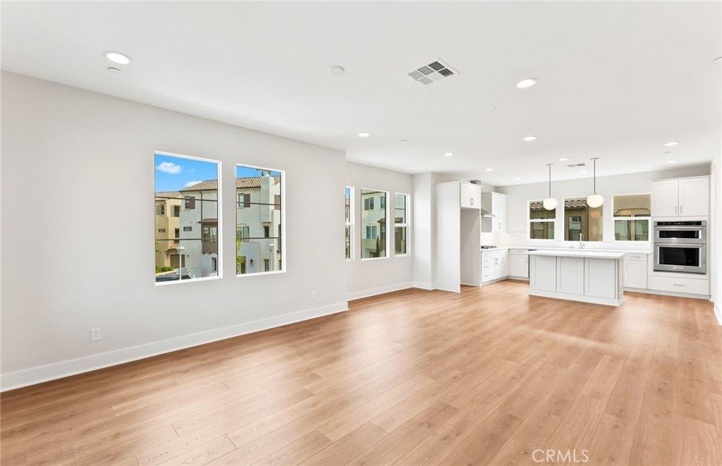 100 Pickwick Lane