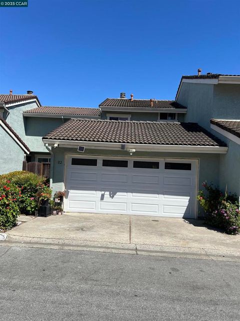 Photo of 112 Westgate Cir Cir, San Pablo, CA 94806 (MLS # 41106257) Photo of 112 Westgate Cir Cir, San Pablo, CA 94806 (MLS # 41106257)