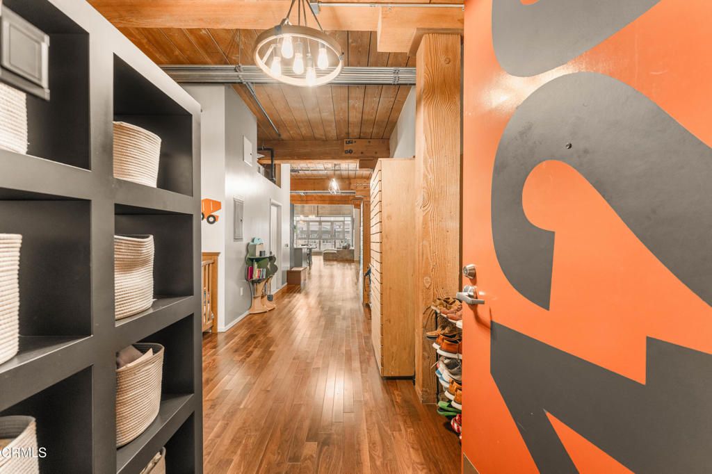 Photo of 530 S Hewitt Street #426, Los Angeles, CA 90013 (MLS # P1-25953)