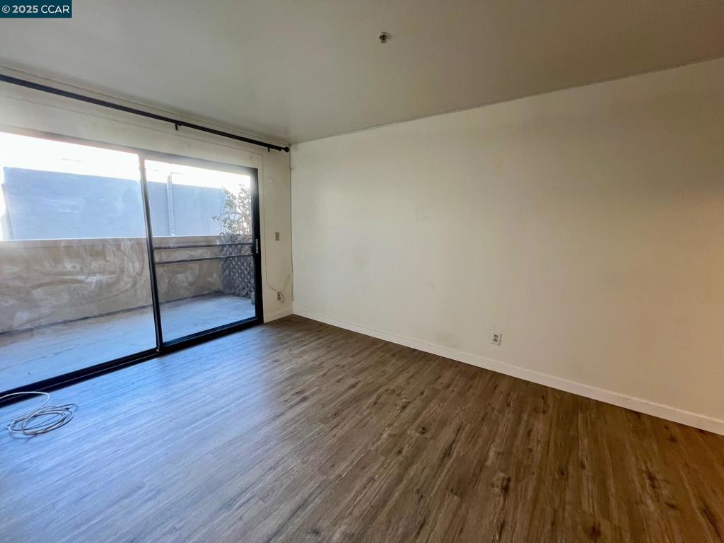 BROADWAY PLAZA - Residential