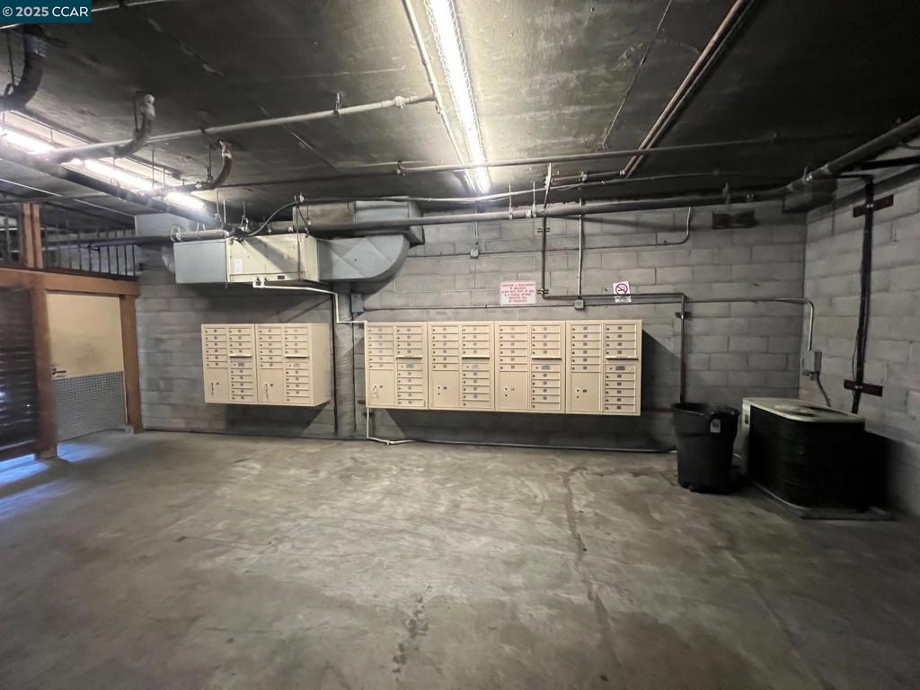 BROADWAY PLAZA - Residential
