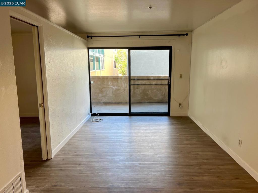 BROADWAY PLAZA - Residential