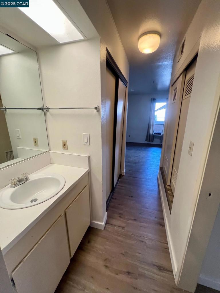 BROADWAY PLAZA - Residential