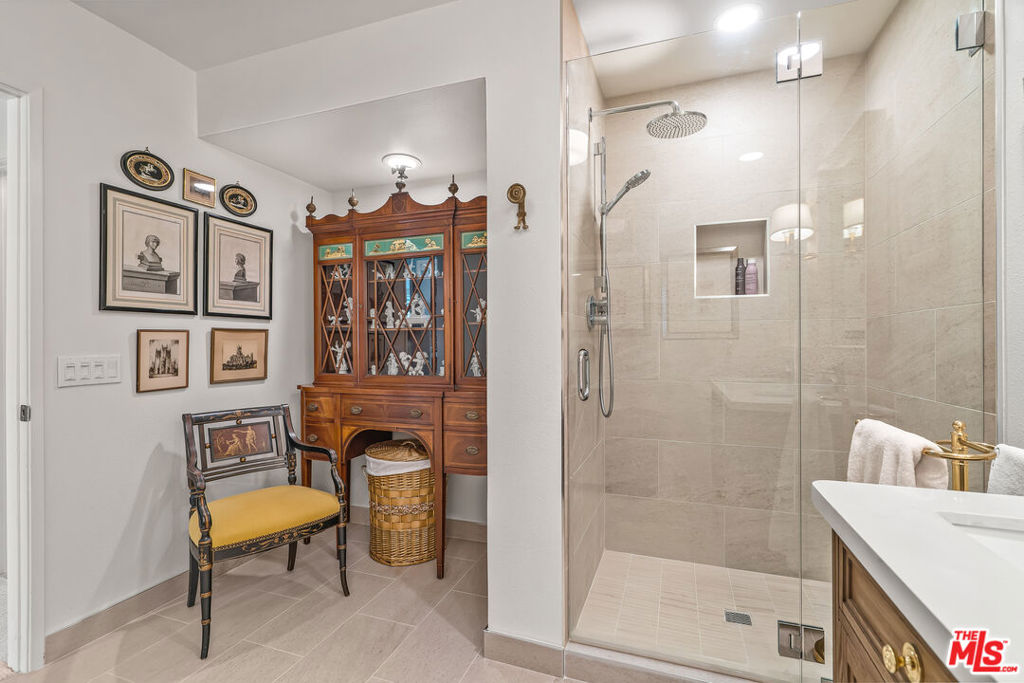 Wilshire Palms - Residential