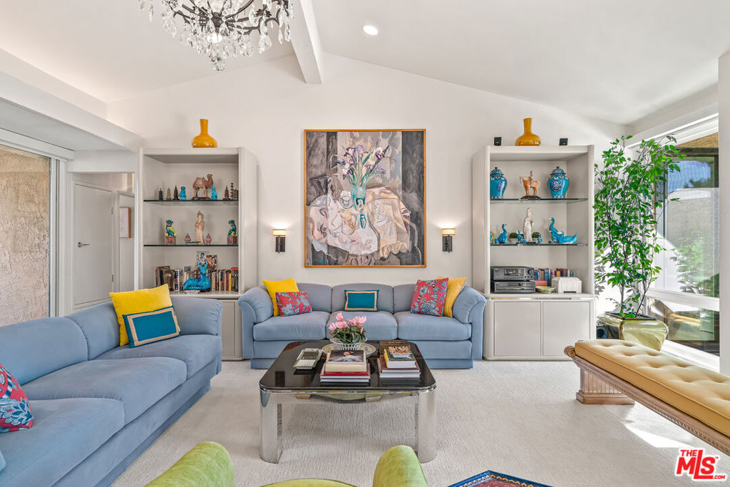 Wilshire Palms - Residential