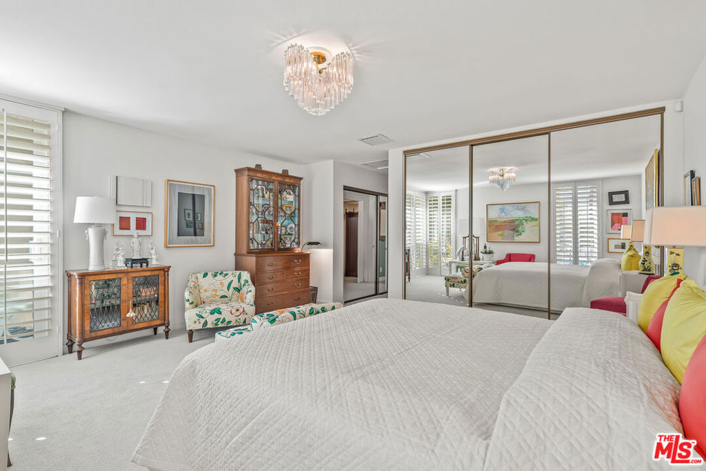 Wilshire Palms - Residential