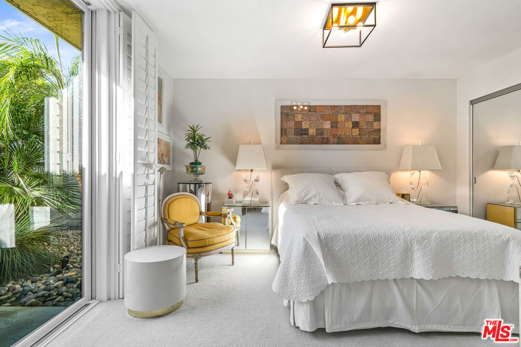 Wilshire Palms - Residential