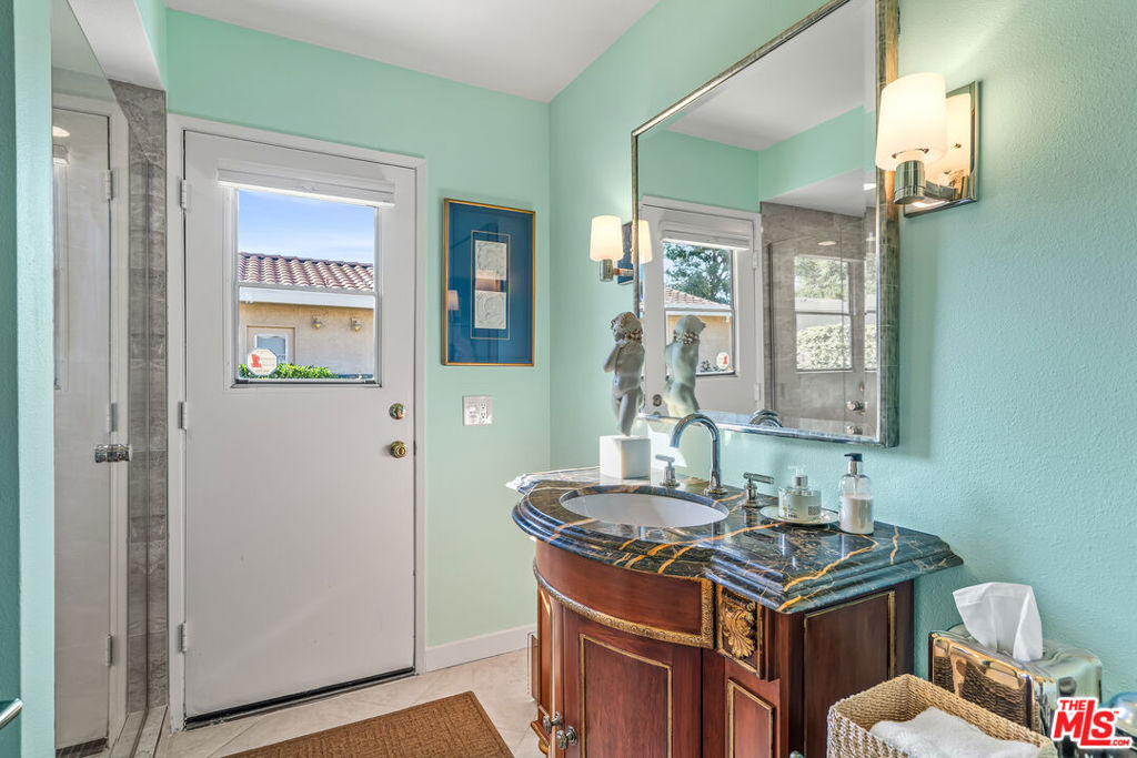 Wilshire Palms - Residential