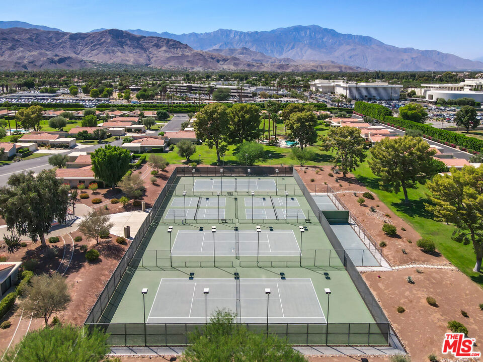 Wilshire Palms - Residential