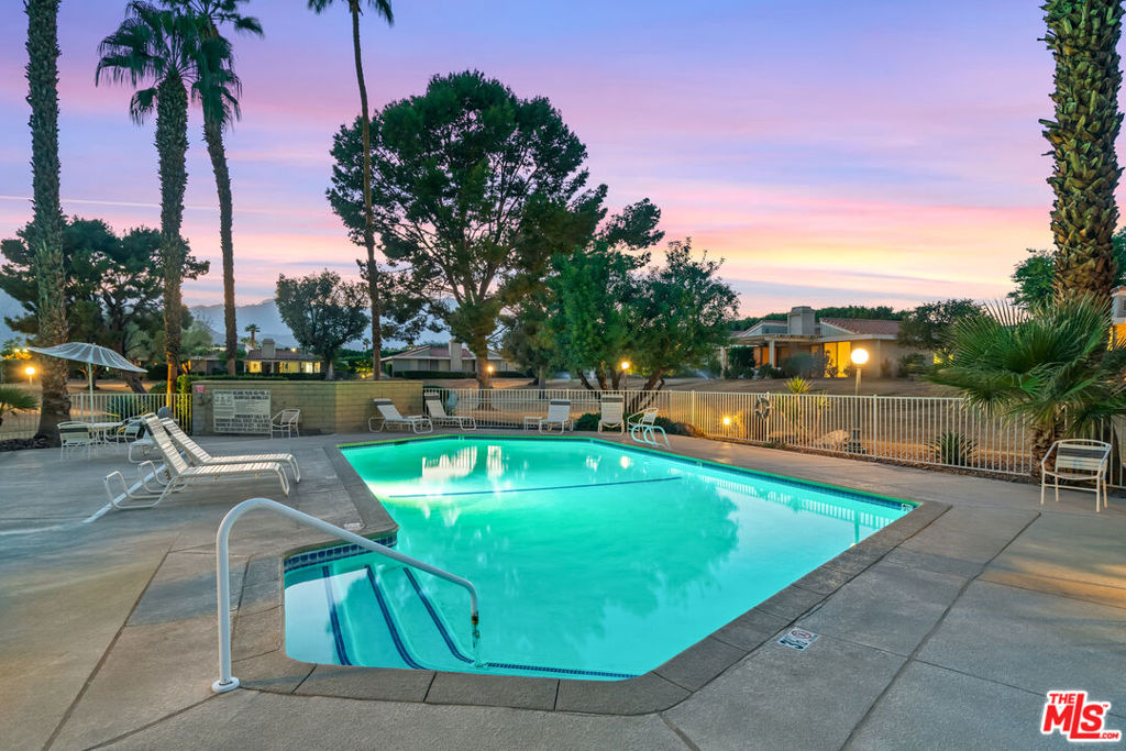 Wilshire Palms - Residential