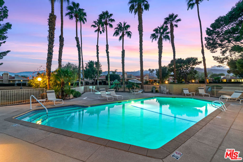 Wilshire Palms - Residential