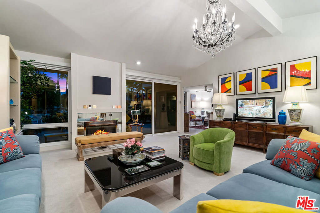 Wilshire Palms - Residential