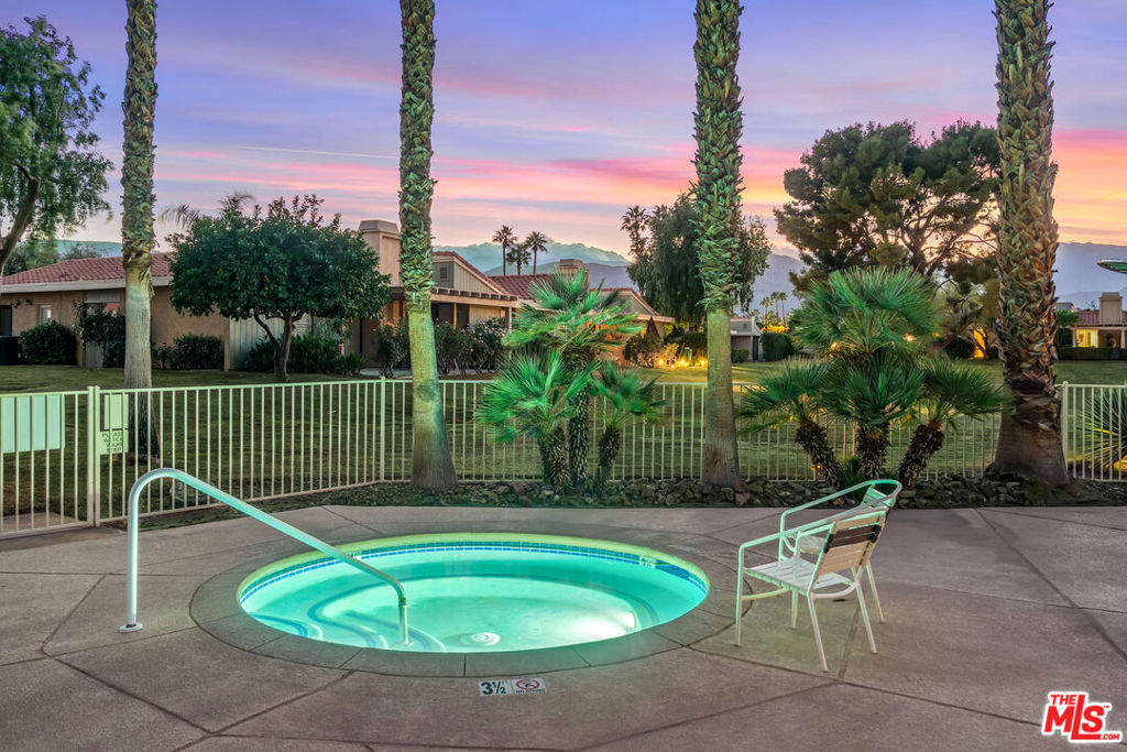 Wilshire Palms - Residential