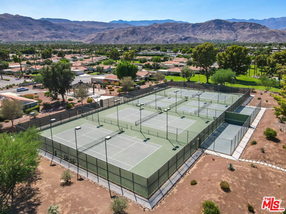 Wilshire Palms - Residential