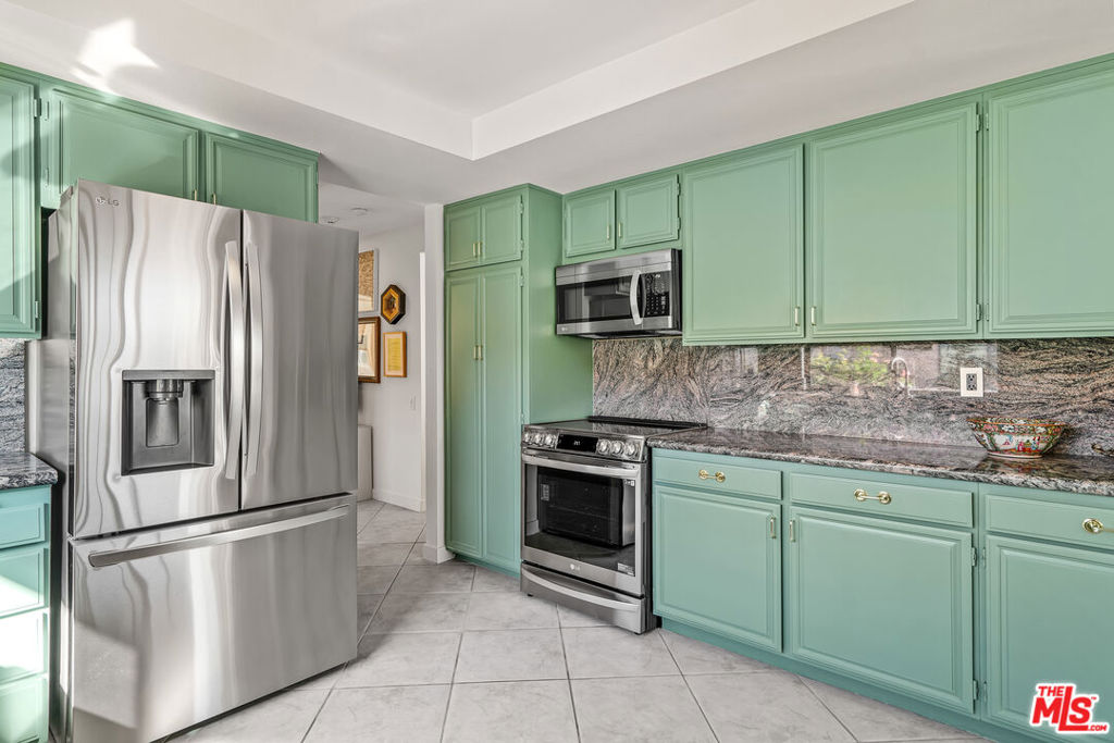 Wilshire Palms - Residential