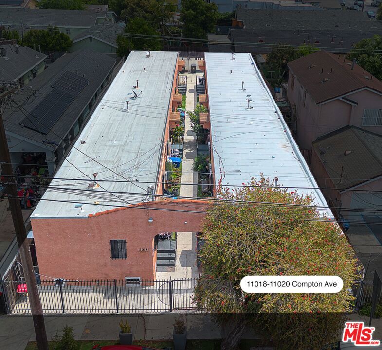 -11020 Compton Avenue