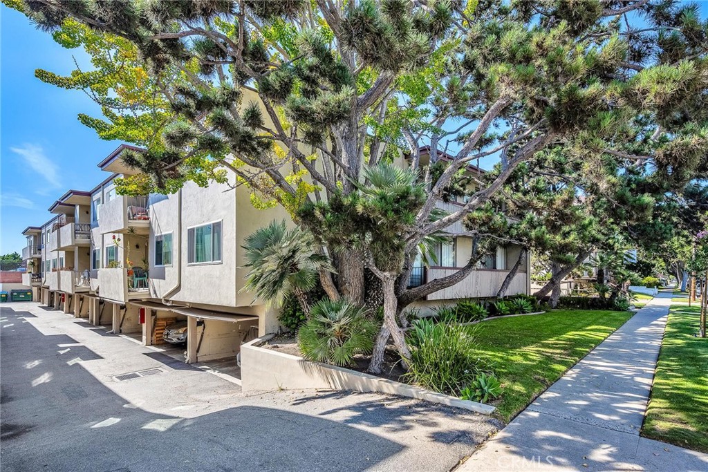 23125 Samuel Street