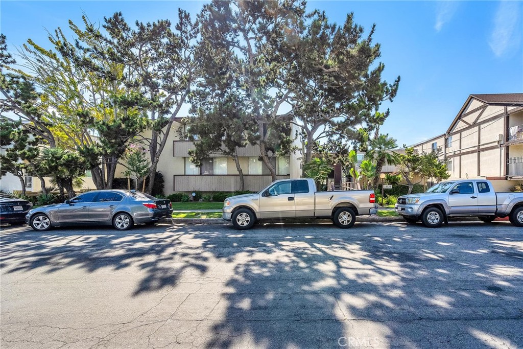 23125 Samuel Street