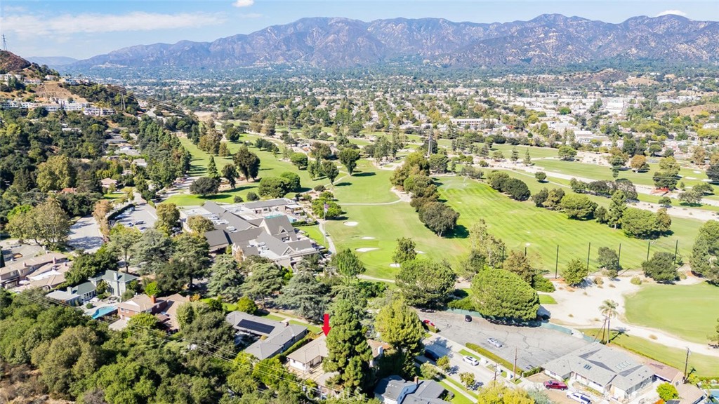 3025 Country Club