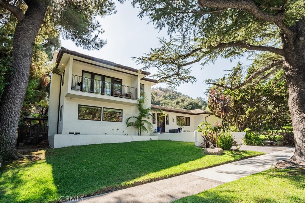 3025 Country Club