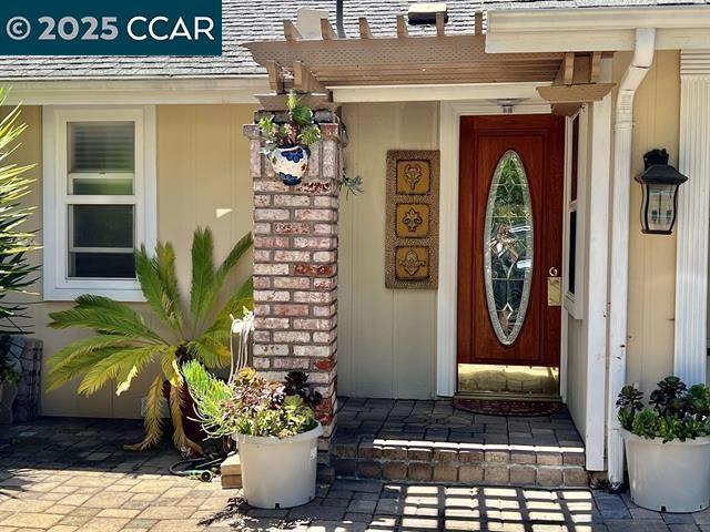 Charming 2 bedroom 1 full bath unit attached to the owners home by one wall. Beautiful yard with pool and wonderful views. Tenant can use the pool and enjoy the yard. Tile floors and electric fireplace with sliding doors to the yard. Inside laundry. Carport parking right outside your front door. Cul-de-sac near shopping and restaurants. Tenant shares, water, garbage and PG&E with the owner in the main home. Level yard.