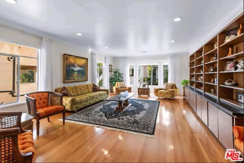 Photo of 10529 Ashton Avenue, Los Angeles, CA 90024 (MLS # 26888877)