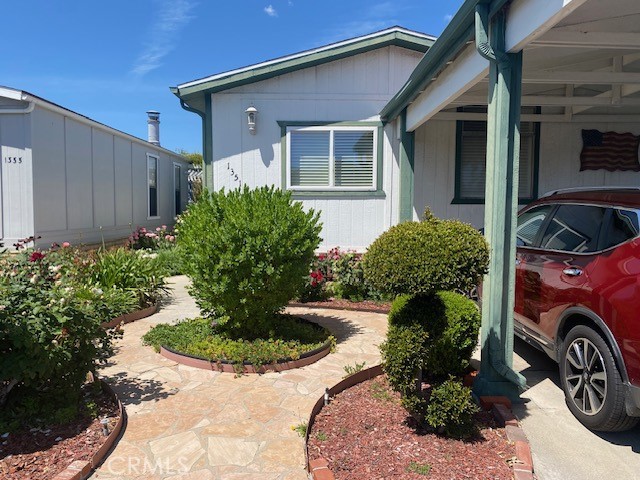 1351 Clear Lake Place 76