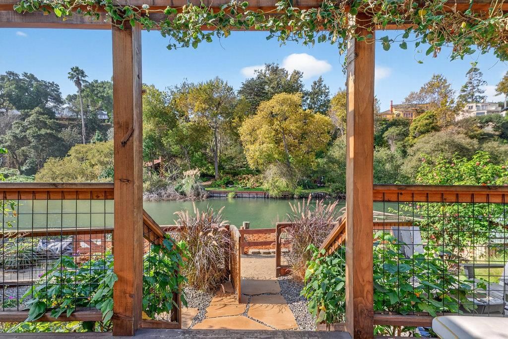 Photo of 425 Riverview Avenue, Capitola, CA 95010 (MLS # ML82025606)
