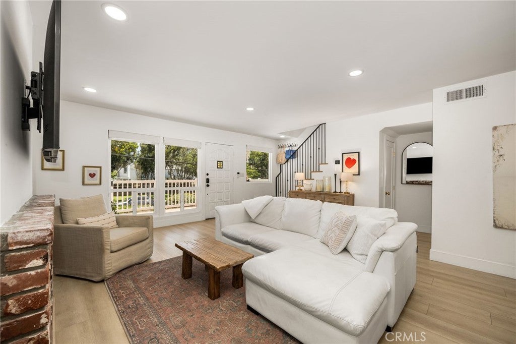 24725 Santa Clara 10