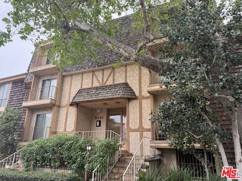 Photo of 2141 S Bentley Avenue #106, Los Angeles, CA 90025 (MLS # 26652141)