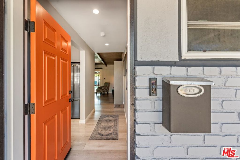 16852 Citronia Street