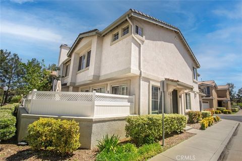 Photo of 22607 Golden Meadow Ln, Saugus, CA 91350 (MLS # SR26084738)