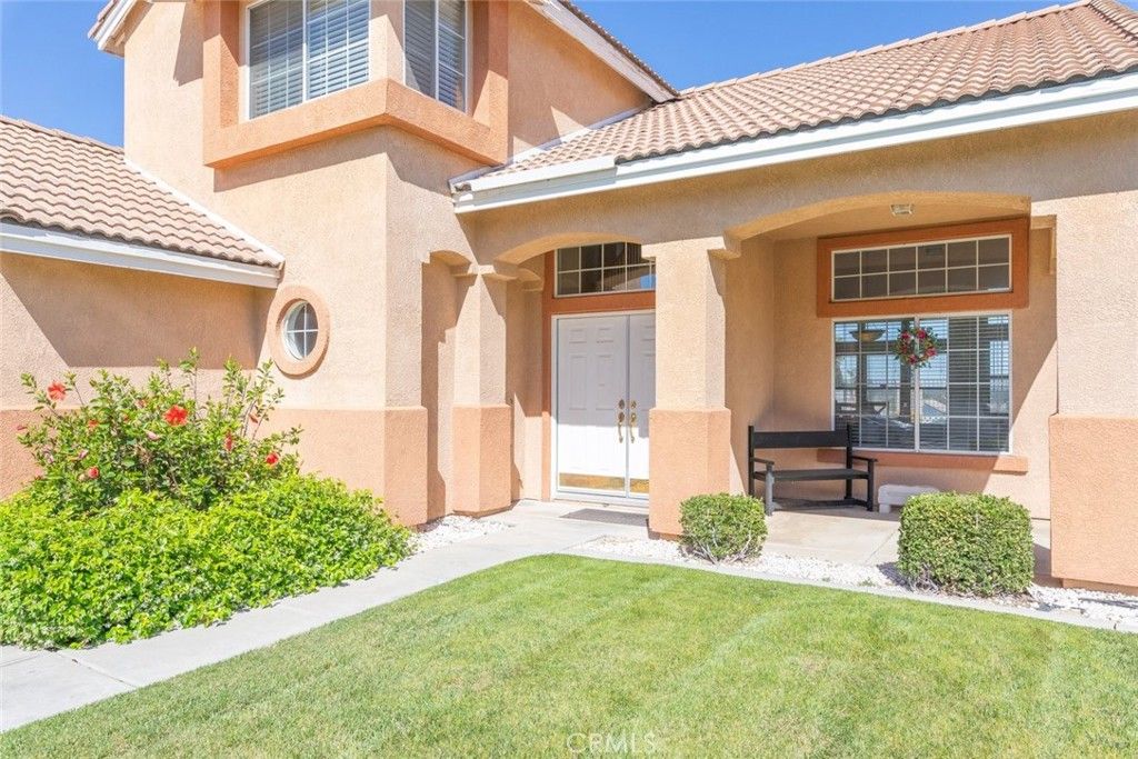 Photo of 33200 Camino Rubano, Temecula, CA 92592 (MLS # SW26079144)