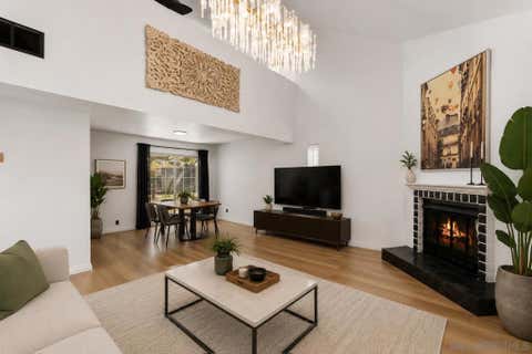 Photo of 321 Windy LN, Vista, CA 92083 (MLS # 260019835SD)