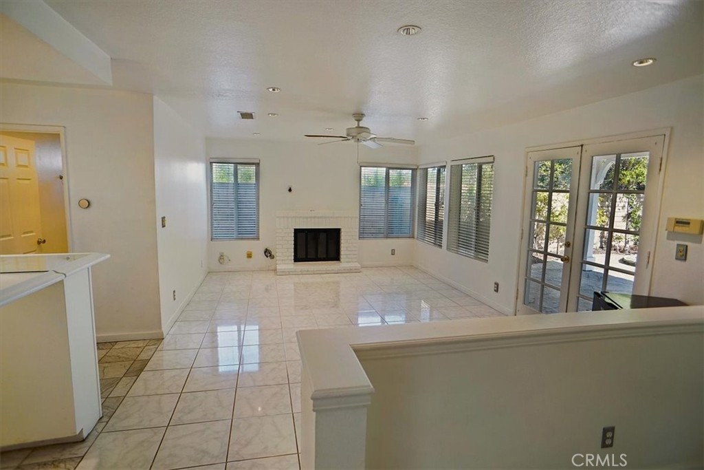 Oakcreek Village (879) - Residential Lease
