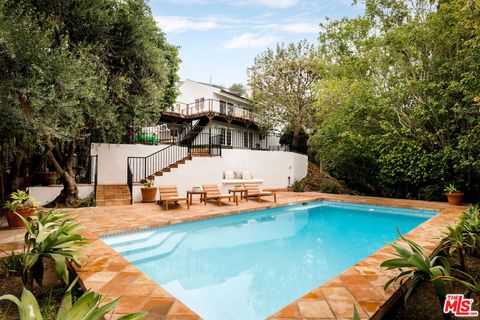 Photo of 2745 La Cuesta Drive, Los Angeles, CA 90046 (MLS # 25603649)