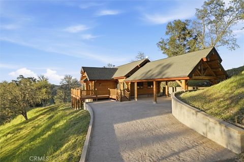Tiny photo for 7190 Tres Vista Road, Paso Robles, CA 93446 (MLS # SC26056837)