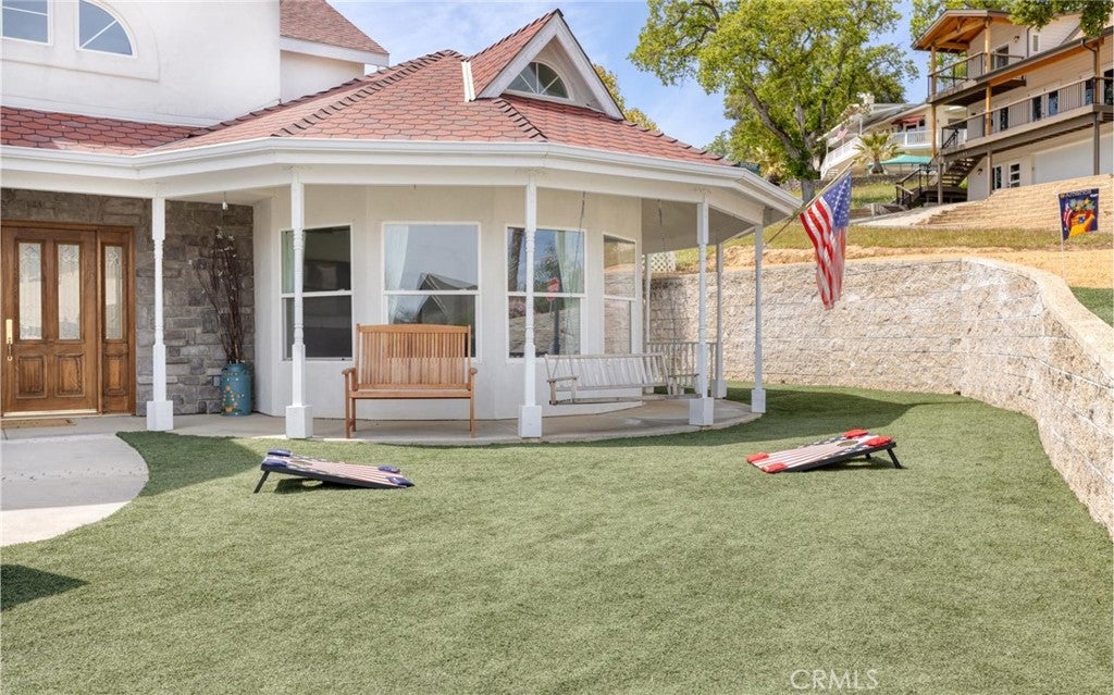 3105 E Beach Circle