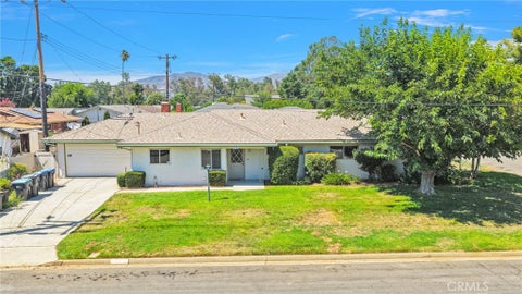 Photo of 270 E 13th Street, Beaumont, CA 92223 (MLS # HD26162113)