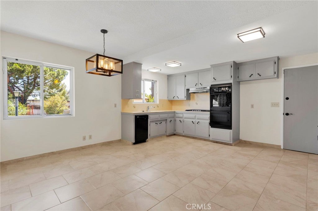 270 E 13th Street