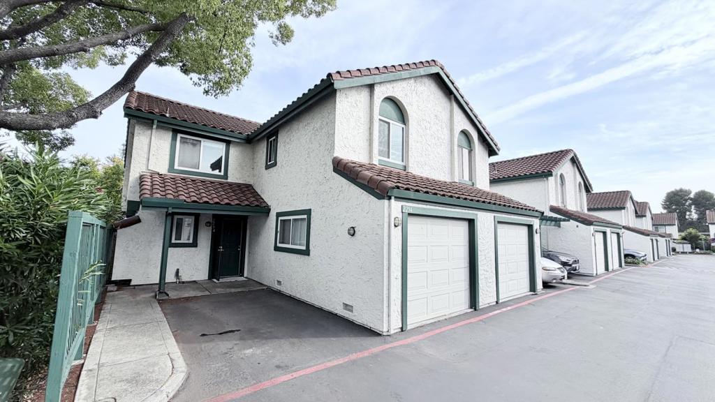 2294 Tomlin Way