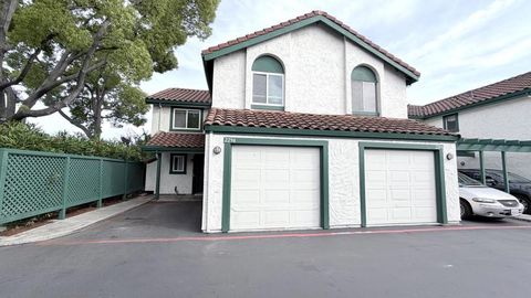 Photo of 2294 Tomlin Way, San Jose, CA 95133 (MLS # ML82045981)