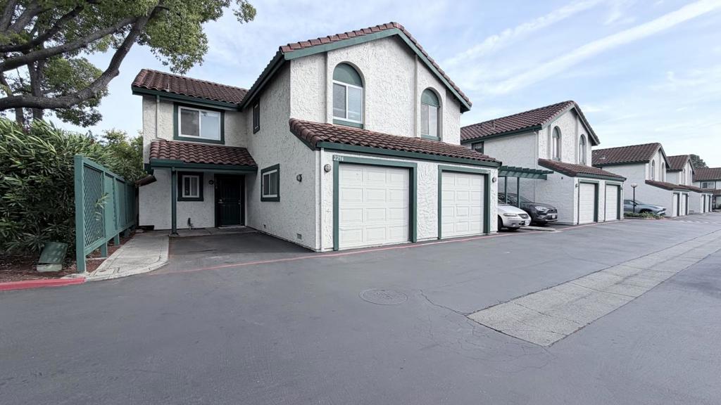 2294 Tomlin Way
