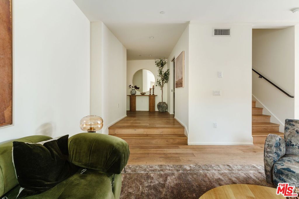 3214 Highland Avenue 4