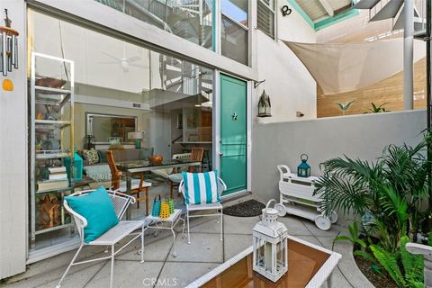 Photo of 436 Fernleaf Avenue #1/2, Corona Del Mar, CA 92625 (MLS # NP26075614)