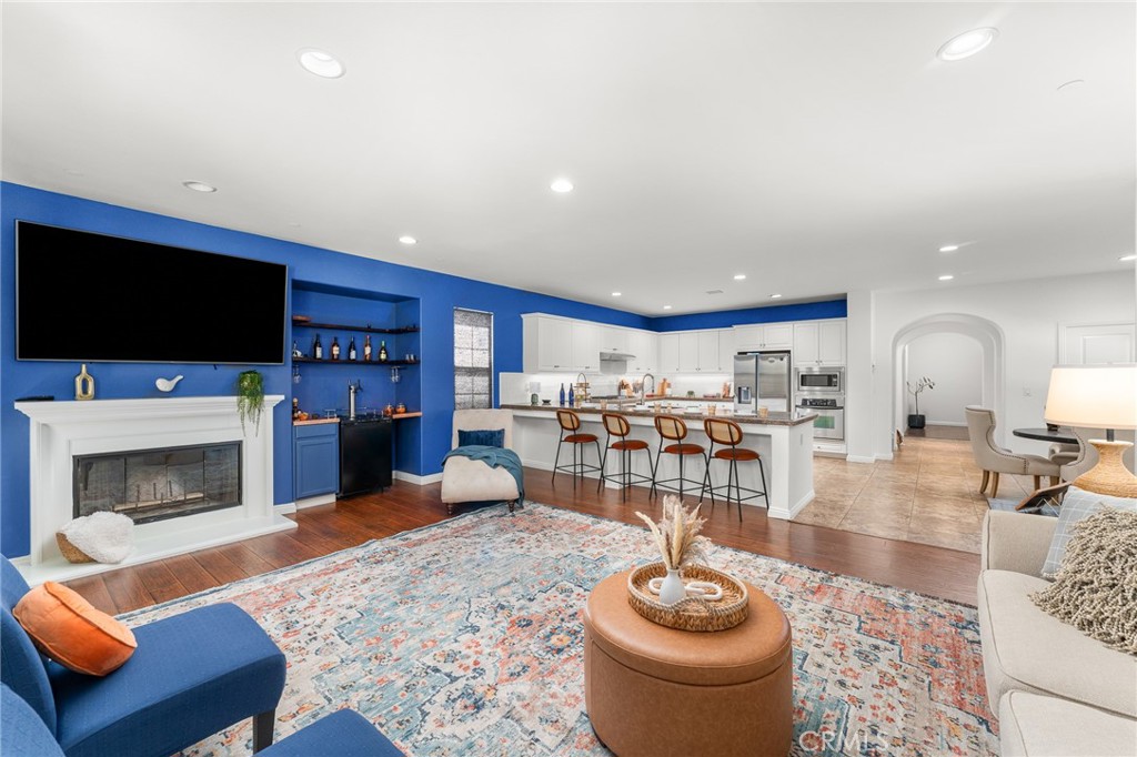 3943 E Lindenwood Drive