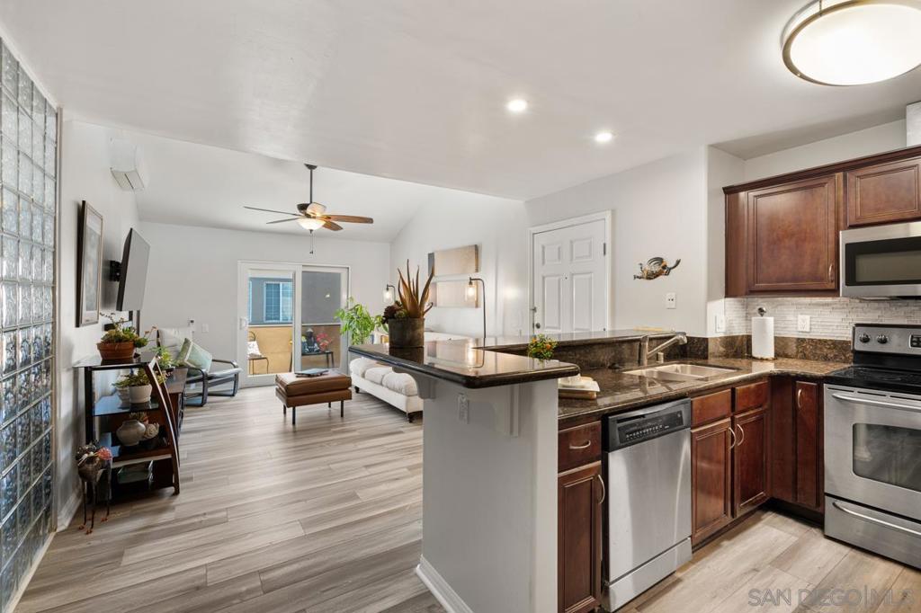 5402 Balboa Arms DR