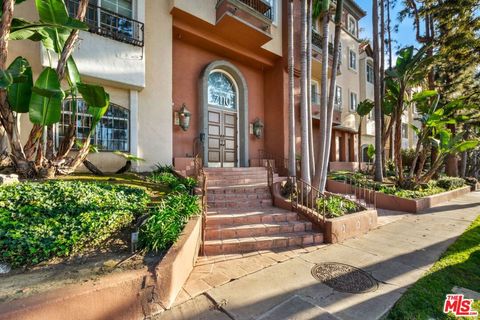 Photo of 7100 La Tijera Boulevard #B101, Los Angeles, CA 90045 (MLS # 26645147)