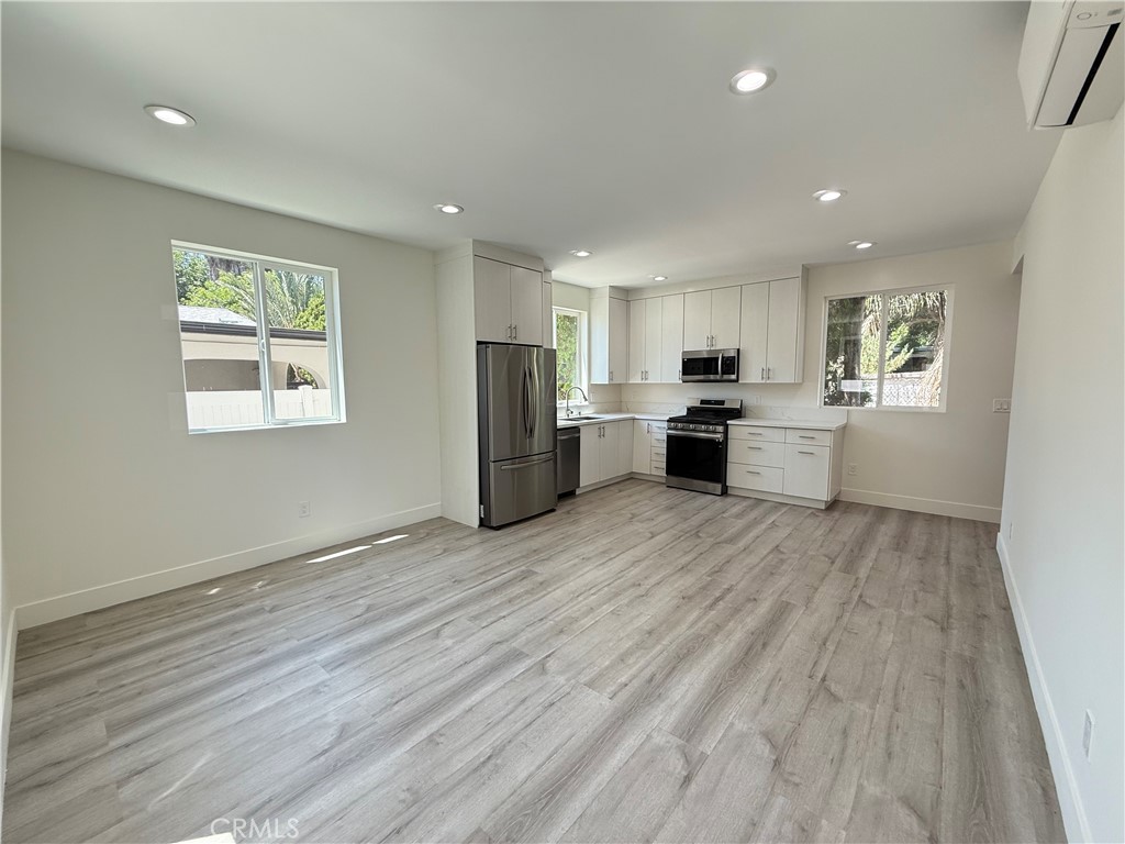Properties 2 19515 Cantara Street