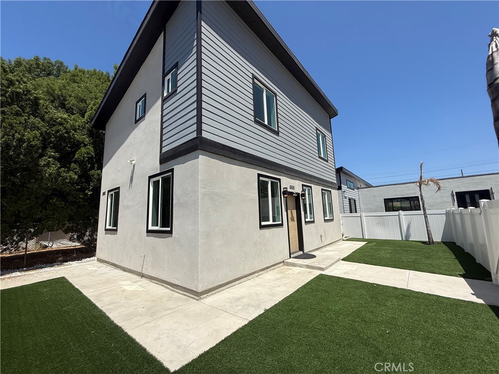 Properties 1 19515 Cantara Street